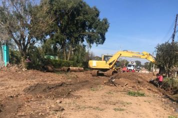 Andamento das obras de pavimentação na Sede, Boa Vista e Vila Paraíso