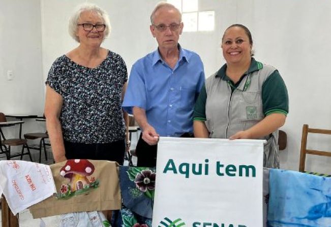 Curso de tingimento e pintura em tecido, em parceria com o CRAS, SENAR-RS e Sindicato Rural de Candelária-RS