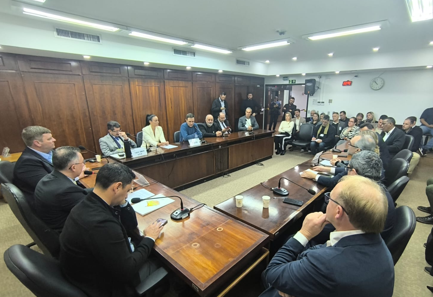 Brittes participa de reunião do Comitê de Acompanhamento Permanente das Obras da RSC-287