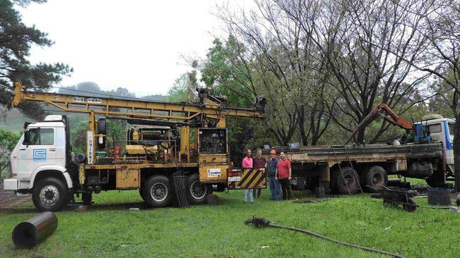Máquinas que irão perfurar poços artesianos chegam ao município