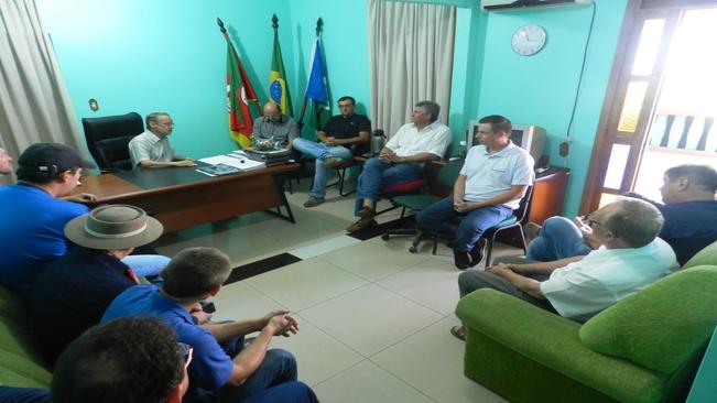 Deputado Federal Afonso Motta visita Prefeito Artur Ludwig, e destina emenda de R$ 250.000,00 à saúde