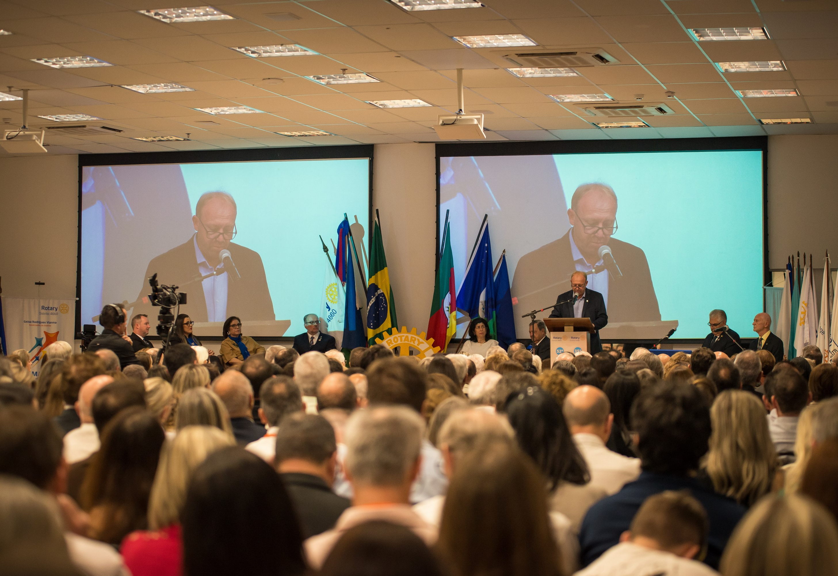 Brittes participa da Conferência Bi Distrital da Magia do Rotary 